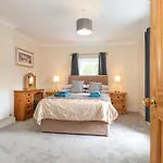 Melbreak House 2 *