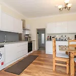 Melbreak House 2 *